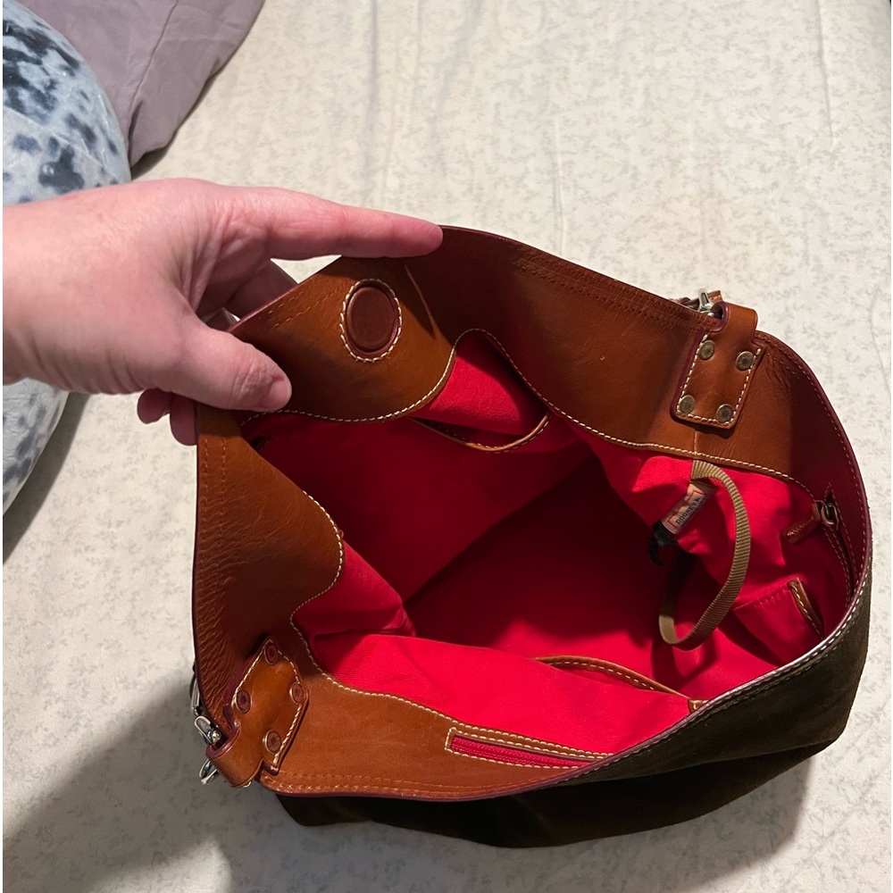 RARE·DISCONTINUED Dooney & Bourke Suede XL Courtney Sac - Olive. EUC - Picture 4 of 12